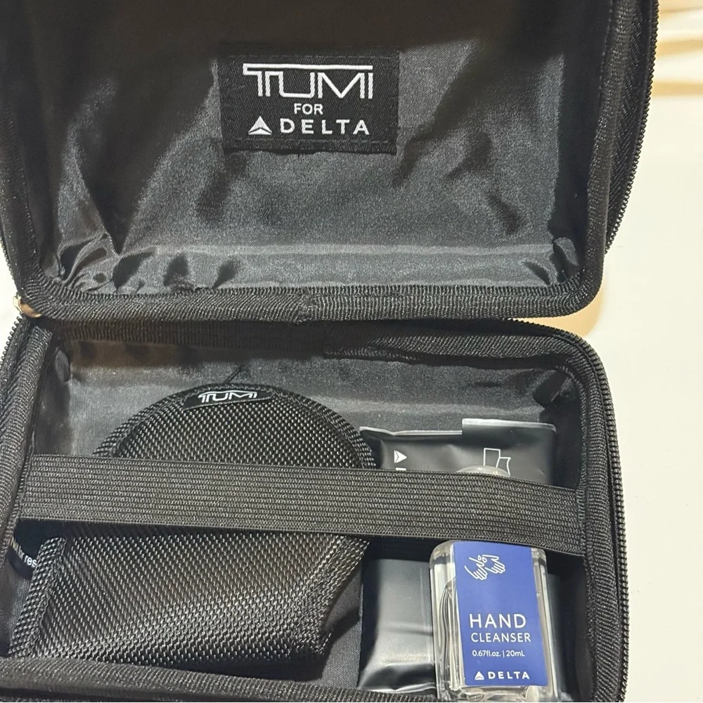 Tumi Glossy Black Travel Case Organizer